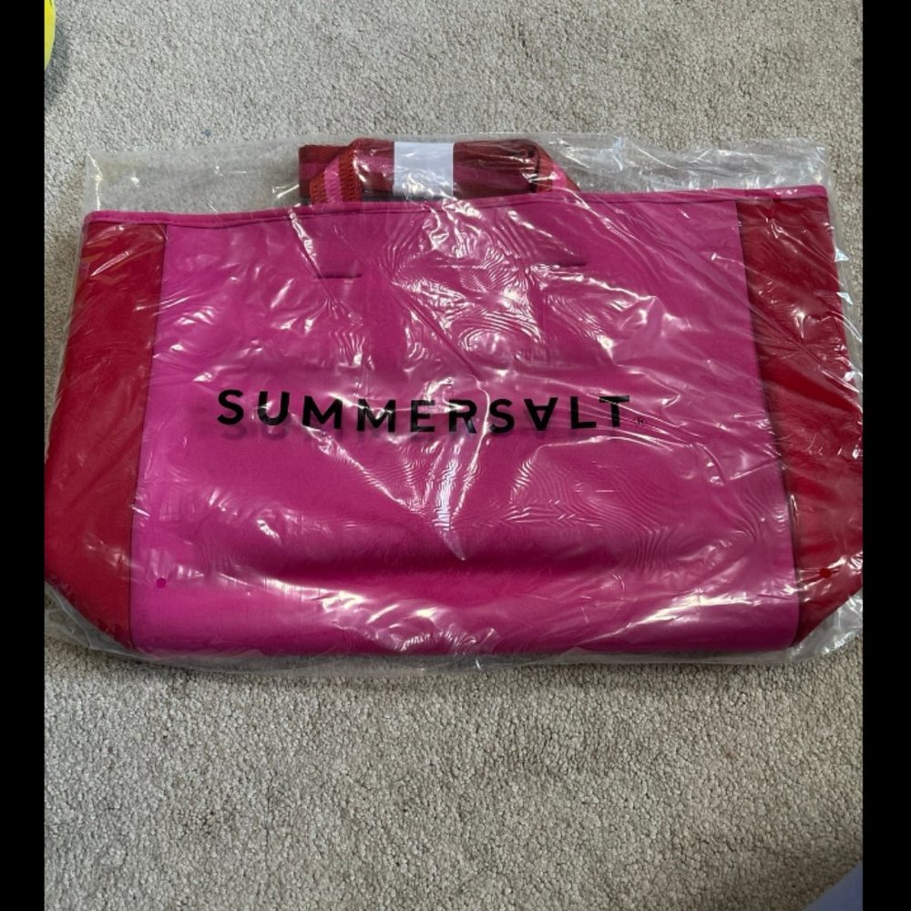 NWT Summersalt Neoprene Beach Tote in Red/Pink